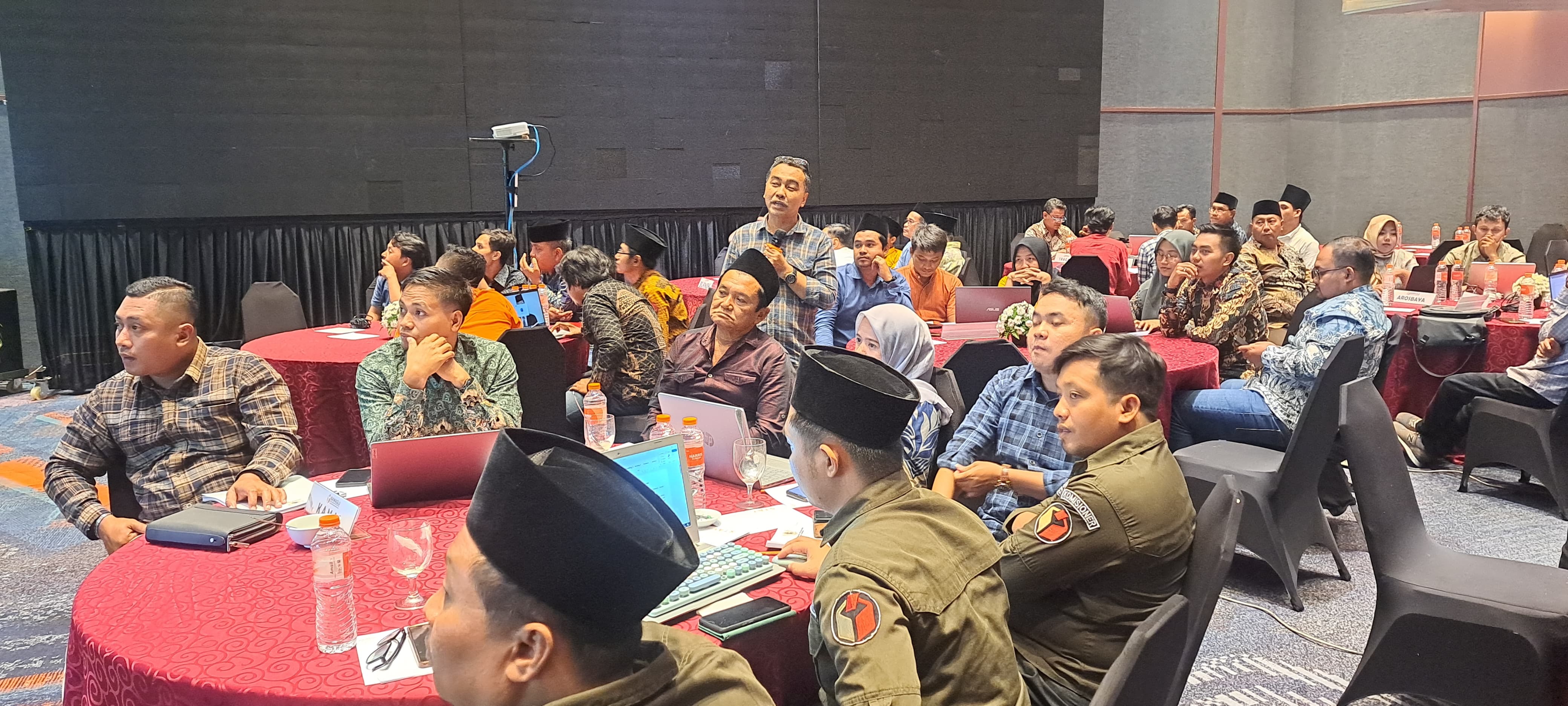 Paparan oleh Kordiv penanganan pelanggaran Bawaslu Bangkalan