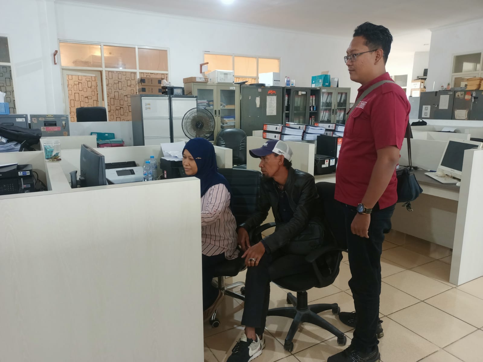 Bawaslu Kabupaten Bangkalan saat koordinasi dan menyampaikan imbauan ke KPU Kabupaten Bangkalan, Jumat 9 Mei 2025