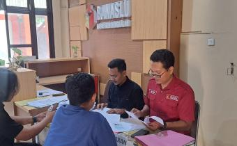 Penerimaan berkas pendaftaran hari ke dua