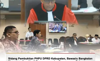 Anggota Bawaslu Bangkalan saat menyampaikan keterangan di MK